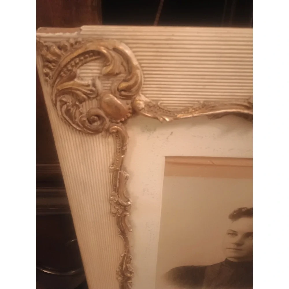 Victorian Solid Wood Frame With Charcoal Drawing 18 X 22